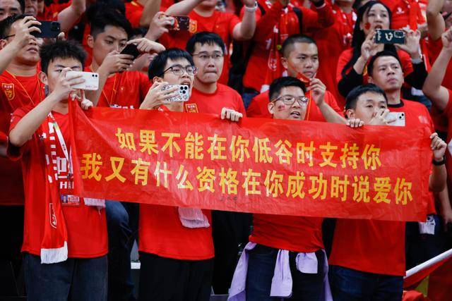 差点3-0！黄政宇直塞陈蒲大单刀低射被扑，瓦科再补高出横梁